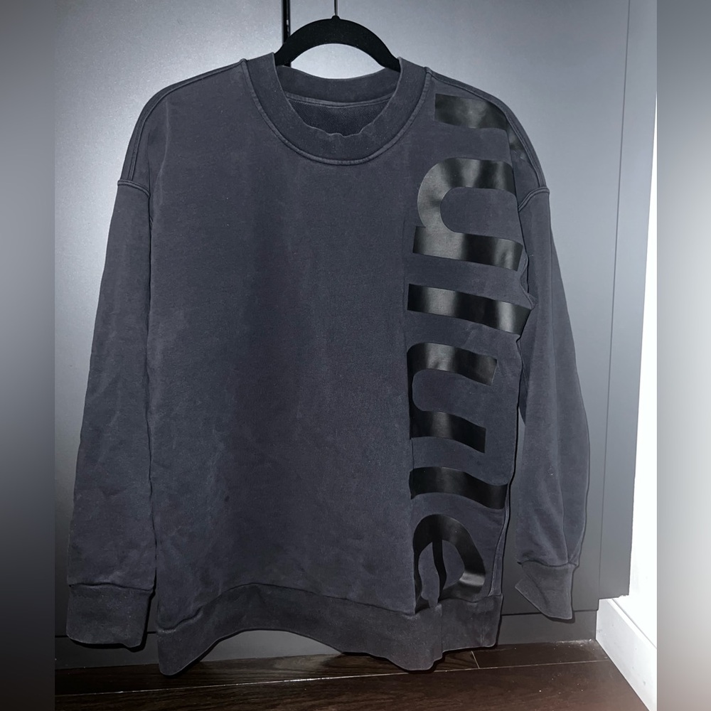 Lululemon crewneck